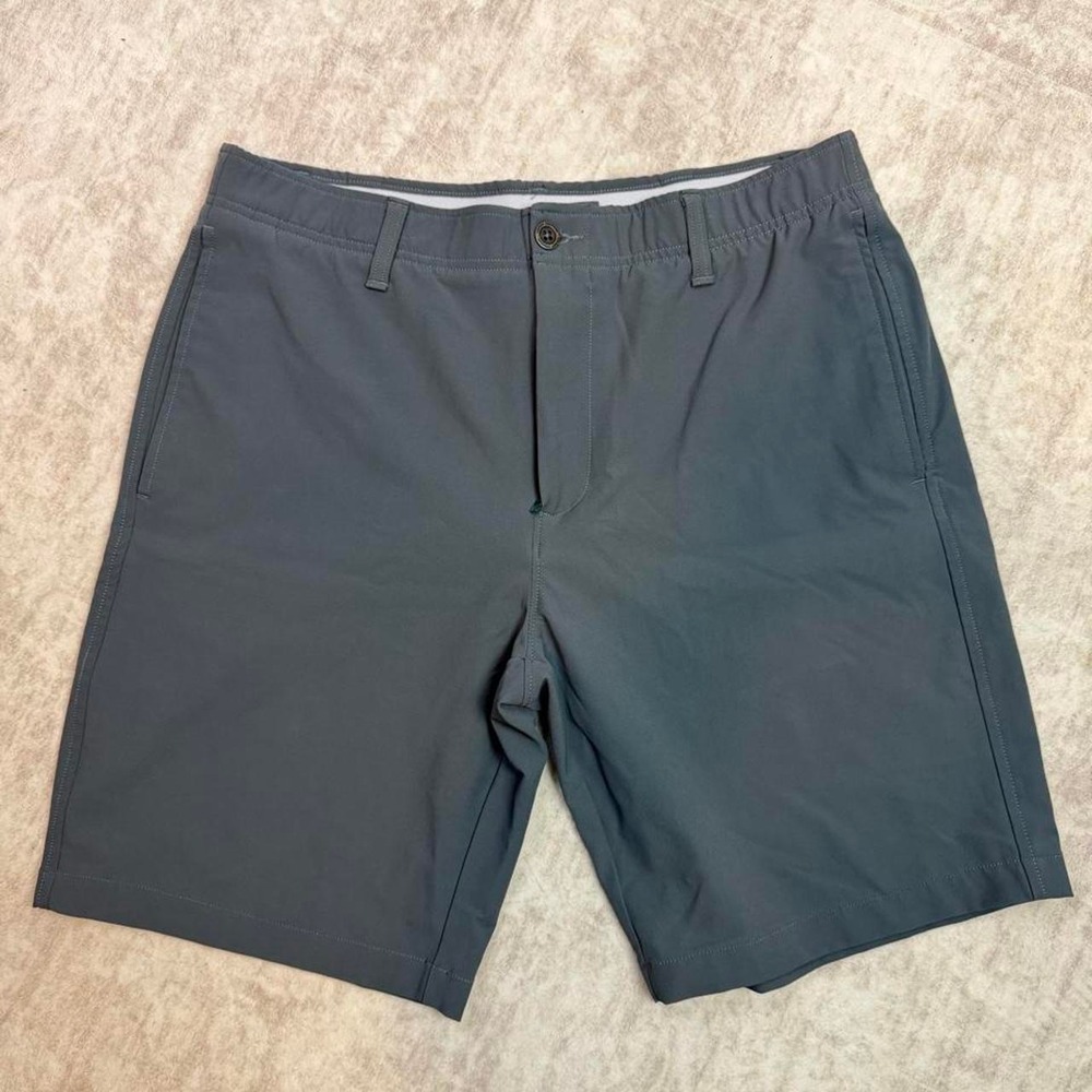 Under Armour Men's Gray Athletic Shorts Size 36 Performance Workout